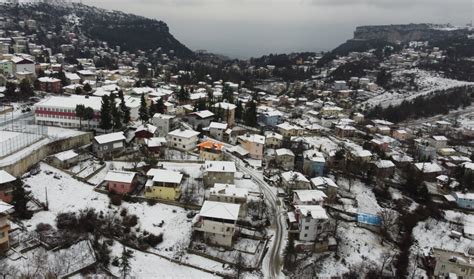 Bu kış geç geldi: Tatil şehri Mersin’de kar güzelliği